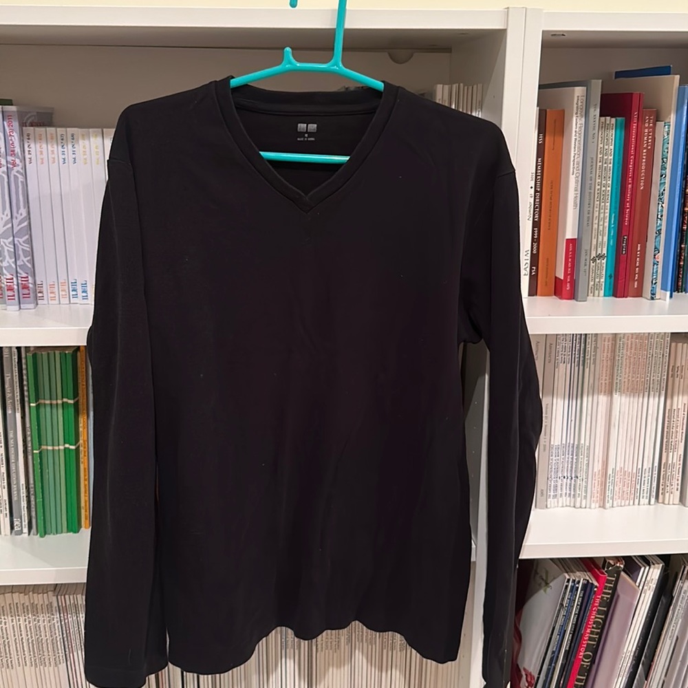 Uniqlo Long Sleeve V Neck